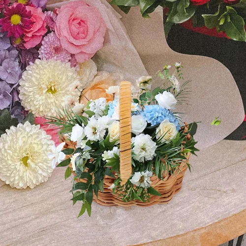 Miniatura 2 de Alipis Juego de mini cesta de flores de ratán con asas de 2.95 x 2.95 x 2.16 pulgadas, pequeña cesta tejida para decoración de casa de muñecas