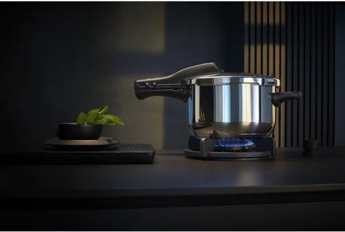 Miniatura 2 de WMF Perfect – Set de cocina rápida de 8.7 in de diámetro 4 litros y medio + cuerpo 3 litros de acero inoxidable para inducción