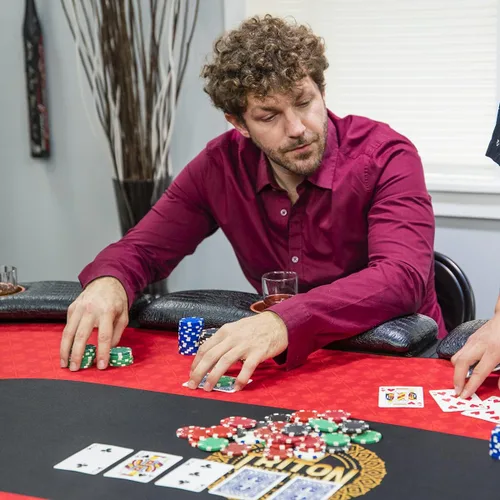 Miniatura 3 de Triton Premium Tapete Portátil para Mesa de Póquer para 10 Jugadores Azul - Tapete de Juego de Póquer Portátil de Goma con Tela Multi-Spandex
