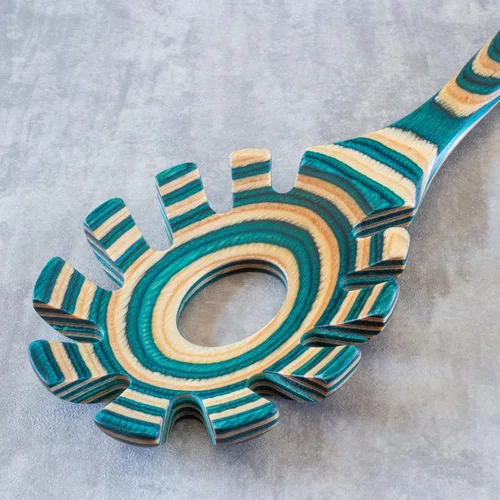 Miniatura 4 de Colección Baltique Mykonos - Cuchara de espaguetis de madera – Cuchara para pasta de 12.5" con dientes, utensilio de madera de abedul colorida