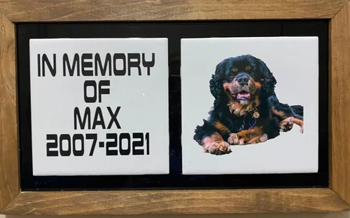 Miniatura 4 de Mirror Mania Marco de madera personalizado con azulejos grandes de 6 x 6 pulgadas, diseño de fotos y nombres para colgar en la pared, marco de fotos