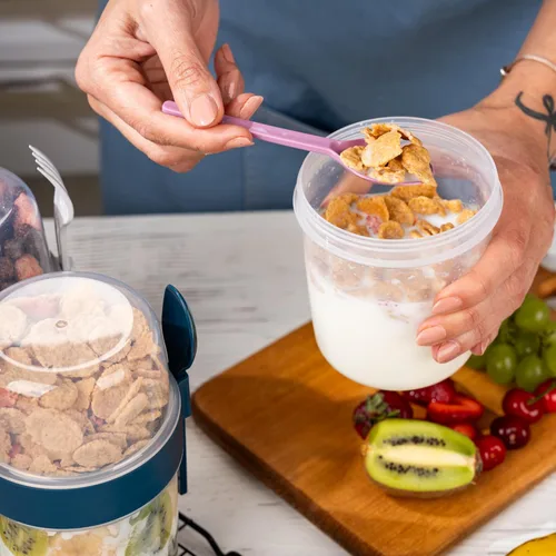Miniatura 7 de Paquete de 4 Tazas de Desayuno Para Llevar de 22 oz con Tapas y Cuchara, Taza de Cereal y Yogur Reutilizable con Topping, Recipiente de Plástico