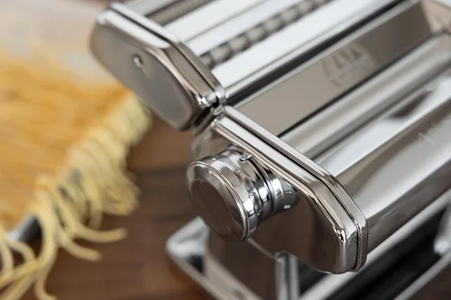 Miniatura 4 de Marcato Made in Italy Atlas+Pasta Machine, Chrome. Chrome Plated Steel & Aluminum Rollers, Double Cutter for Lasagna, Fettuccine & Spaghetti