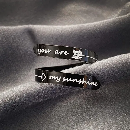 Miniatura 3 de Anillo negro de apertura ajustable de acero inoxidable con apertura que nunca te rindas, joyería inspiradora apilable, bonita banda de hiphop