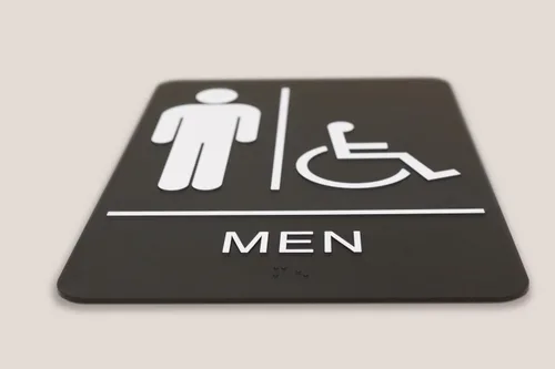 Miniatura 4 de Headline Letrero con texto en inglés "Ada", símbolo táctil accesible para hombres/sillas de ruedas, plástico, 6 x 9, negro/blanco