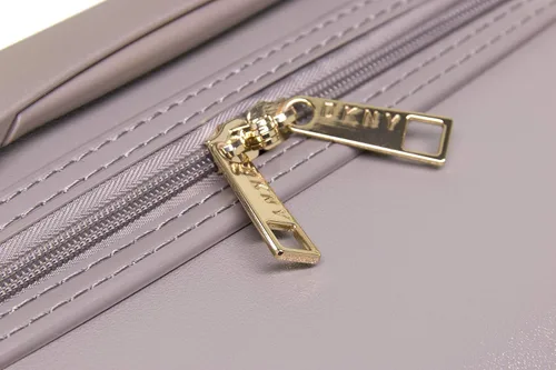 Miniatura 4 de DKNY 25" vertical con 8 ruedas giratorias, Arcilla, 25" vertical con 8 ruedas giratorias