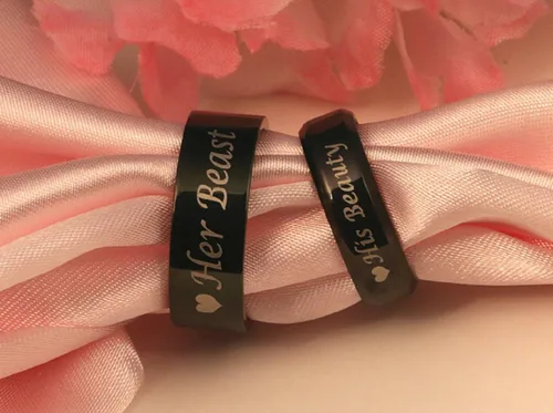 Miniatura 4 de Blowin His BeautyHer Beast Love - Anillo de compromiso de acero inoxidable negro con corazón