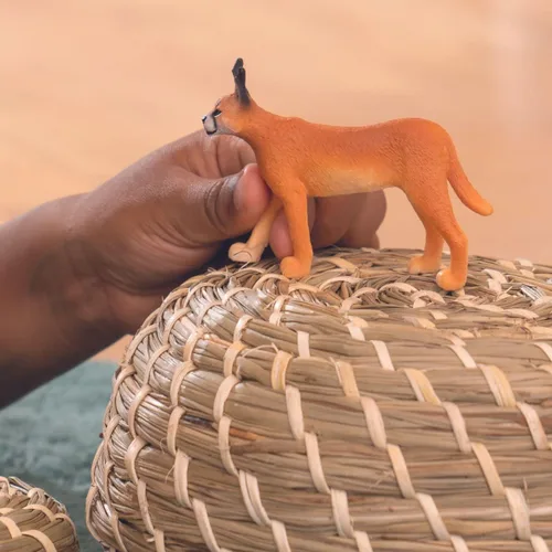 Miniatura 2 de Schleich Wild Life - Figura de juguete realista de caracal femenina, juguete de animal auténtico y altamente detallado, duradero para la educación