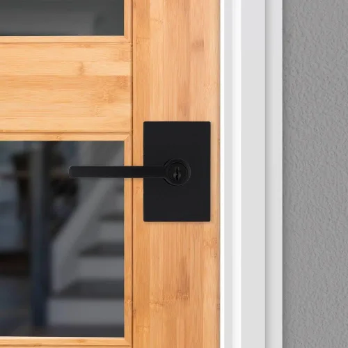 Miniatura 7 de Kwikset Halifax Entry Door Handle with Lock and Key, Secure Keyed Reversible Lever Exterior, Matte Black, Pick Resistant Smartkey Rekey Security and