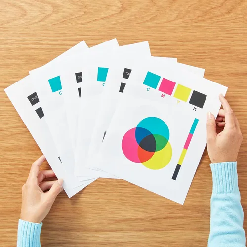 Miniatura 6 de Amazon Basics - Papel de copia multipropósito para impresora (blanco brillante 96, 8.5 x 11 pulgadas, 1 resma (500 hojas)