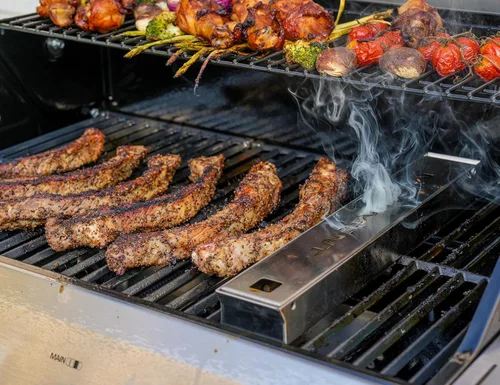 Miniatura 9 de Monument Grills 77352 Parrilla de gas propano estilo gabinete de acero inoxidable de 6 quemadores con caja de humo (2 artículos)
