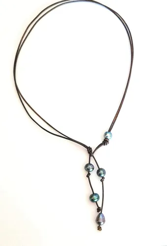 Miniatura 4 de Collar en Y de perlas negras de cuero negro, 20 pulgadas de largo por encima de la borla