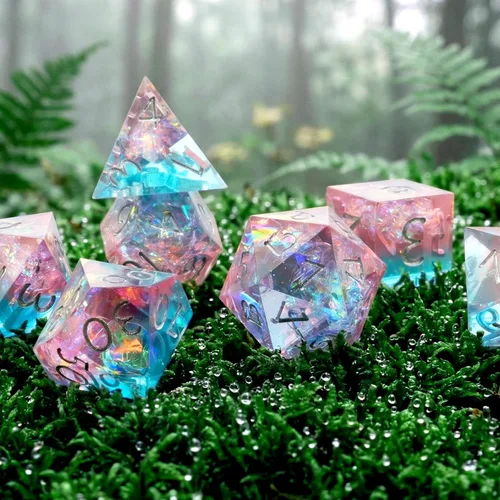 Miniatura 6 de Haxtec Juego de dados brillantes de borde afilado, dados DND de resina hechos a mano con inclusión de Mylar iridiscente, mezcla de color morado Azul