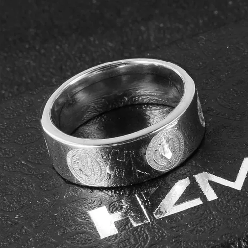 Miniatura 3 de HZMAN Anillo de exorcismo de San Benito para hombre de acero inoxidable cruz católica romana protección de demonios cazador de fantasmas oro y plata