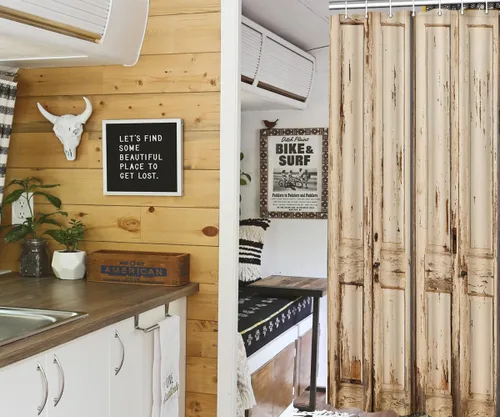Cortina de ducha vintage con puerta de granero de madera rústica para baño, puerta de granero de madera, decoración del hogar, vida campestre