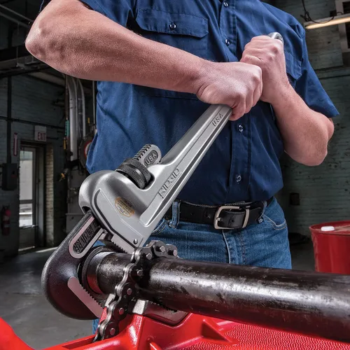Miniatura 9 de RIDGID 31105 Llave de tubo recta de aluminio modelo 824, llave de fontanería de 24 pulgadas, gris