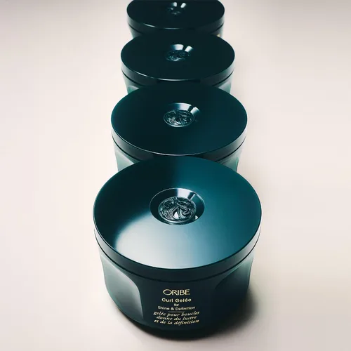 Miniatura 5 de Oribe Curl Gelee for Shine & Definition - Curl Defining Gel For Curly & Coily Hair - Smoothes, Nourishes & Defines Curls - Softens & Protects Curls