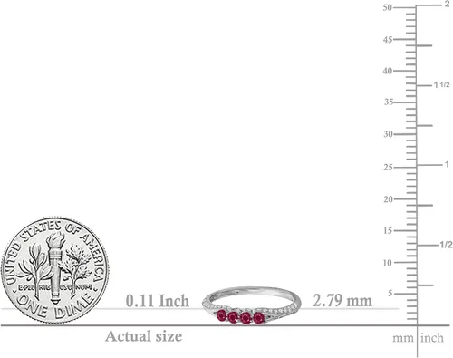 Miniatura 16 de Dazzlingrock Collection Anillo de boda redondo de rubí y diamante blanco apilable para mujer en oro