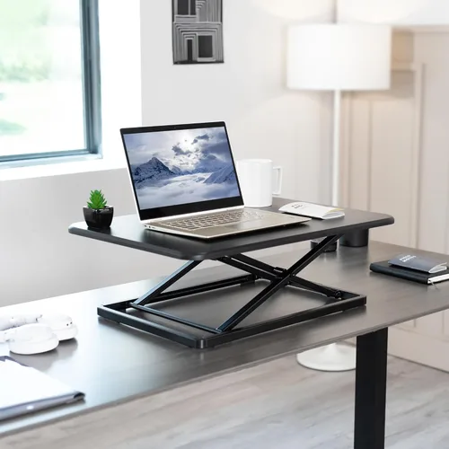 Miniatura 2 de VIVO Desk-V001J - Elevador de escritorio de pie ajustable en altura superior, ultra delgado, convertidor de escritorio compacto para monitor o Negro