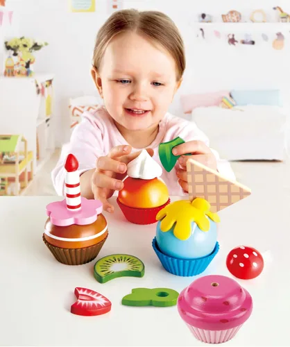 Miniatura 2 de Hape Cupcakes Magdalenas de madera coloridas, juguete de cocina para niños