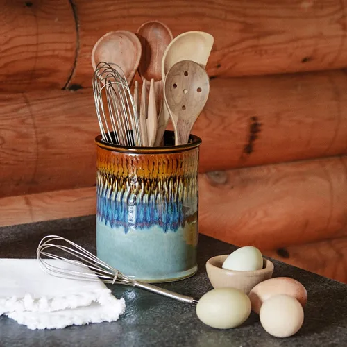 Miniatura 3 de Georgetown Pottery Soporte para utensilios de cocina hecho a mano, Hamada y azul, fabricado en EE. UU., organizador de utensilios de cerámica