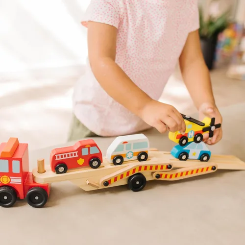 Miniatura 2 de Melissa & Doug Emergency Vehicle Carrier camión de madera con 4 vehículos de rescate
