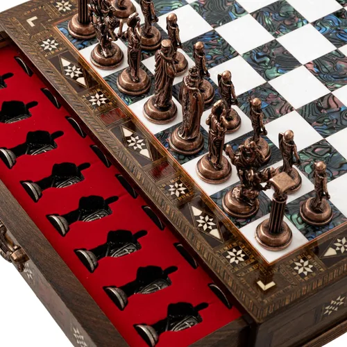 Miniatura 11 de Juego de ajedrez de madera de lujo con piezas metálicas del ejército británico, tablero de ajedrez de nogal hecho a mano con almacenamiento, regalo