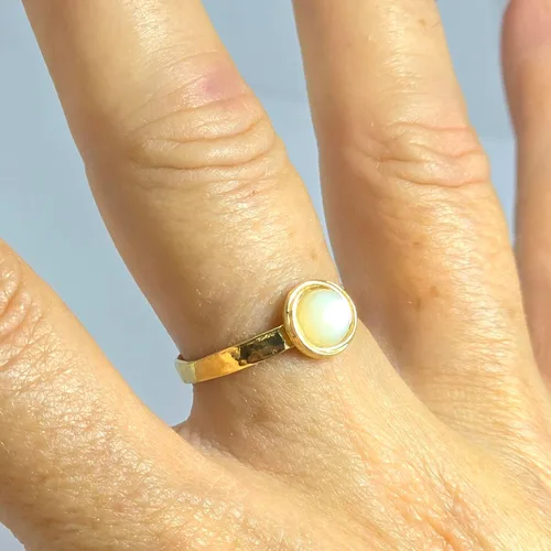 Miniatura 34 de Anillo de oro de piedras preciosas, anillo de piedra chapada en oro de 14 quilates, anillo de piedra apilable, anillo de oro de piedra pequeña
