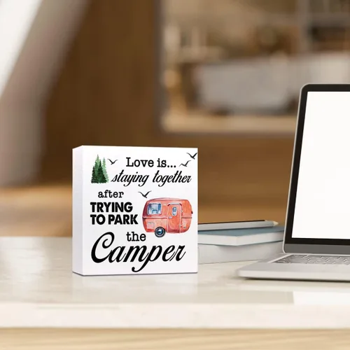 Miniatura 5 de Cartel divertido de camping – Cartel de madera con texto en inglés «Love Is Staying Together After Trying to Park the Camper», decoración