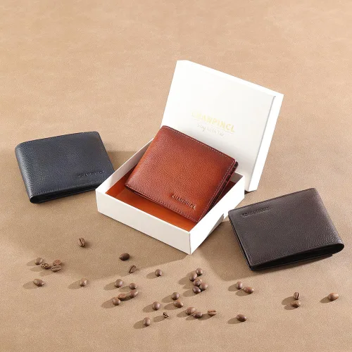 Miniatura 44 de Billetera de piel triple con bloqueo RFID para hombre con 2 ventanas de identificación, 2 compartimentos para efectivo, 6-8 ranuras para tarjetas