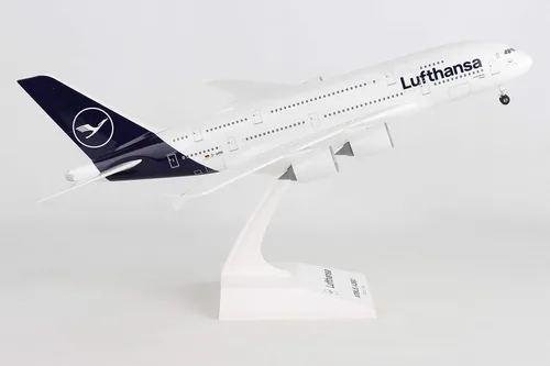 Miniatura 3 de Skymarks Daron Lufthansa A380 w/Gear Nueva Livery 1/200 (SKR1032)