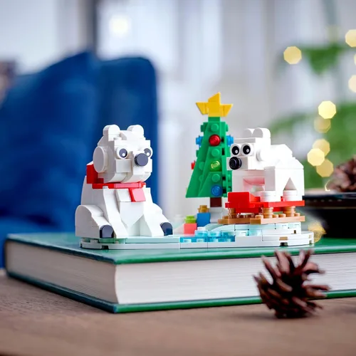 Miniatura 2 de LEGO Wintertime Polar Bears 40571 - Kit de construcción de decoración de Navidad, regalo de oso polar, gran relleno de calcetín para niños, cuenta
