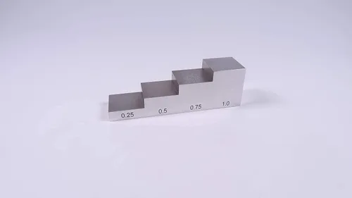 Miniatura 2 de Bloque de prueba de acero de 4 pasos UT Block 1018 0.25''-0.5''-0.75''-1" bloque de calibración de cuña de paso conforme a ASTM E797 con estuche