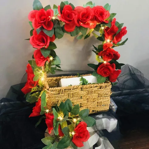 Miniatura 9 de Guirnalda de luces artificiales de vid de rosas de 7.5 pies, funciona con pilas, guirnalda de flores de rosas para San Valentín, boda, dormitorio