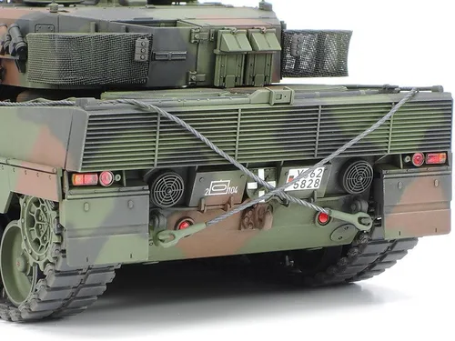 Miniatura 4 de Tamiya 35271 Leopard 2 A6 Tanque de batalla principal de juguete