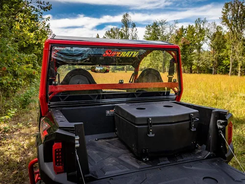 Miniatura 6 de SuperATV Enfriador trasero aislado de alta resistencia/caja de carga para Polaris General 1000 / General 4 (2016+) - Tapa sellada mantiene el hielo