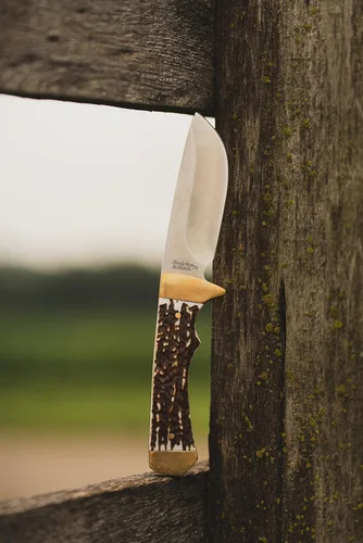 Miniatura 6 de Uncle Henry 182UH Elk Hunter Next Gen - Cuchillo de hoja fija SS de alto carbono de 8.4 pulgadas con un punto de caída de 3.8 pulgadas y mango