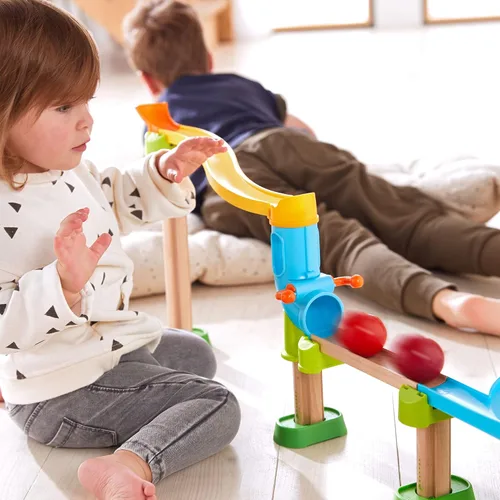Miniatura 5 de HABA Kullerbu Traffic Jam Ball Track Juego de 33 piezas con embudo