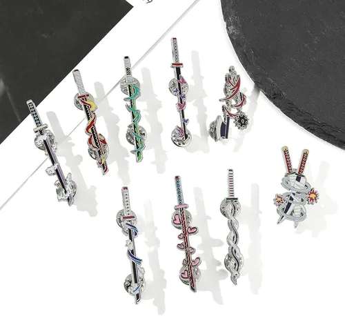 Miniatura 2 de Alfileres esmaltados de Demon Sword Anime Kimetsu No Yaiba Tanjiro arma solapa Pin Colección Cosplay Broches de recuerdo, regalos para hombres
