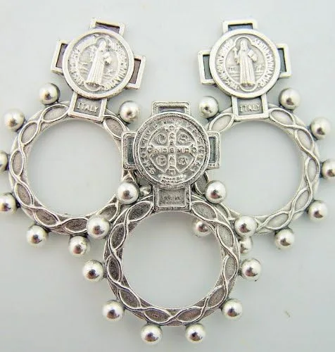 Miniatura 2 de Religious Gifts Medalla de San Benito Tonificada Plata Anillo Rosario de una Década Tamaño Único, Lote de 3, Plata