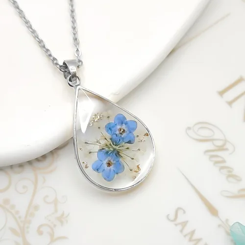 Miniatura 66 de Collar de flores silvestres prensadas con encaje de Forget-Me-Not y Queen Anne Collar de flores prensadas de oro Collares hechos a mano