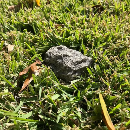 Miniatura 4 de (Tipo-A (Negro), 1 Paquete) Roca Falsa - Parece Piedra - Segura para Exteriores - Caja Fuerte Secreta para Exteriores para Llaves, Roca de Piedra