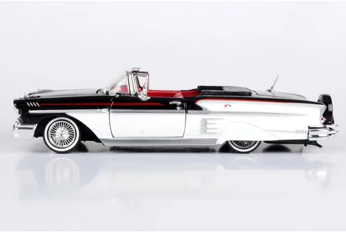 Miniatura 5 de Motormax 79025 modelo convertible modelo modelo 1/24 de Chevy Impala 1958 en blanco y negro con interior rojo Get Low Series 1/24 para adultos unisex