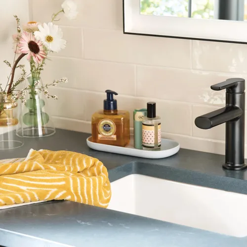 Miniatura 10 de Moen Meena Negro Mate Grifo de Lavabo de Baño Moderno con un Solo Agujero y una Sola Manija con Placa de Cubierta Opcional y Montaje de Desagüe