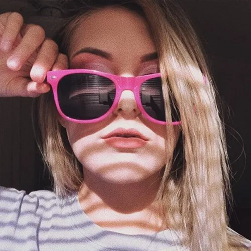 Miniatura 4 de SUNOVELTIES Paquete de 12 lentes de sol de colores neón clásicos retro para fiestas, unisex para adultos