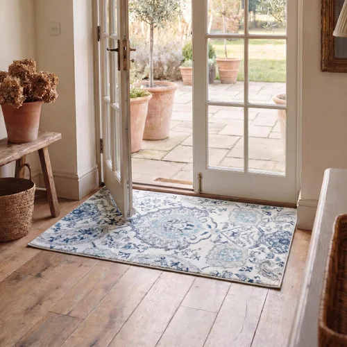 SAFAVIEH Madison Collection - Alfombra decorativa, 2'3" x 4', color crema y gris claro, diseño paisley glamoroso, no desprende pelusa y de fácil