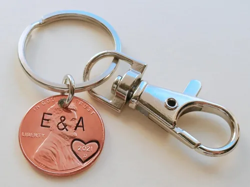 Miniatura 5 de Custom Hand Stamped 2 Personalized Penny Keychains, Anniversary Gift, Husband Wife Key Chain, Boyfriend Girlfriend Gift, Customized Couples Keychains