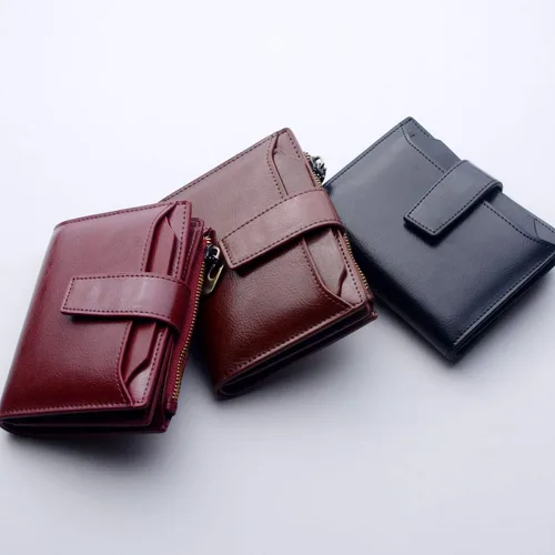 Miniatura 7 de Bveyzi - Billetera pequeña de cuero para mujer con bloqueo RFID, de dos pliegues con cremallera, con ranuras para tarjetas de crédito y ventana