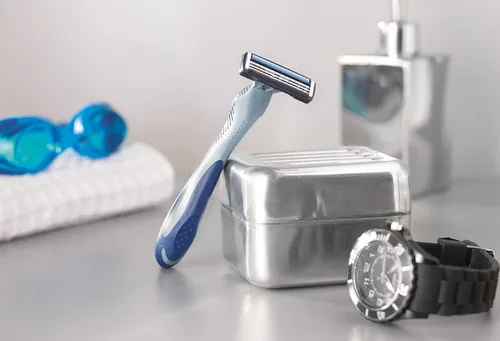 Miniatura 5 de BIC Flex 3, cuchillas de afeitar de triple hoja para hombres, con cabezales de cuchilla móviles para un afeitado suave y cerrado, paquete de 4