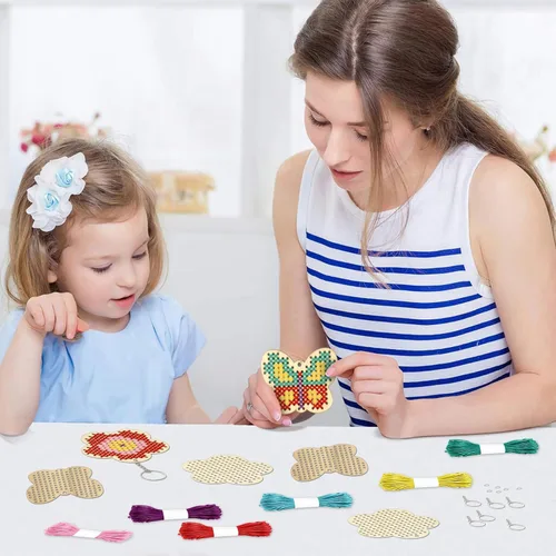 Miniatura 7 de VKPI Kits de punto de cruz de madera para niños, haz tus propios 6 llaveros de punto de cruz, kit de costura de madera, mariposas y manualidades